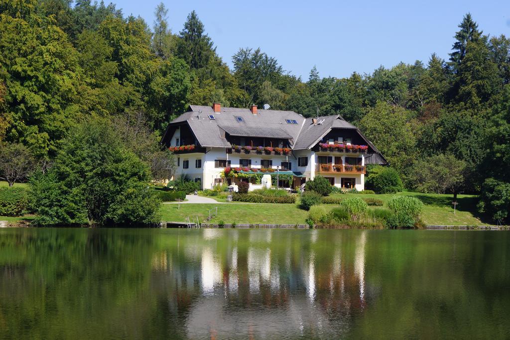 Landgasthof Trattnig シーフリング・アム・ゼー エクステリア 写真